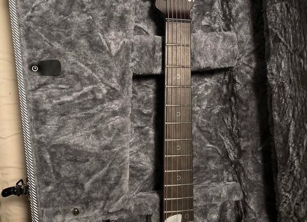 Суперстраты Schecter: сравнение линеек